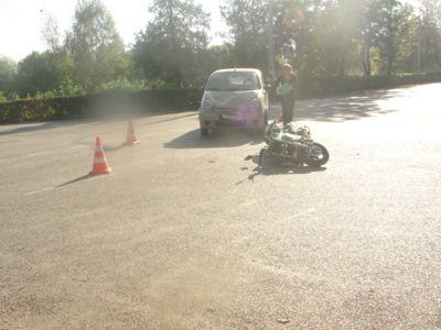 Daewoo Matiz протаранила скутер в Красноармейском районе.