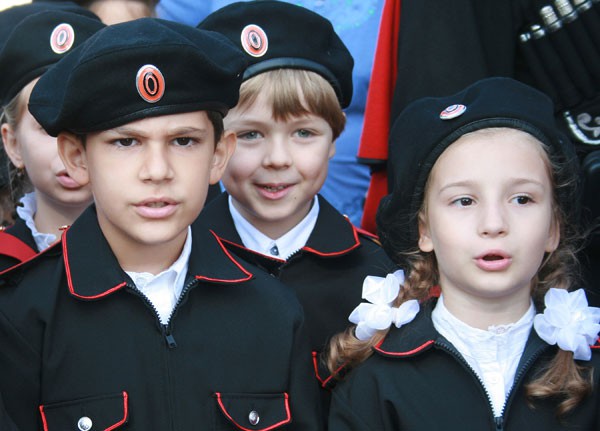 Ряды казаков пополнили первоклассники
