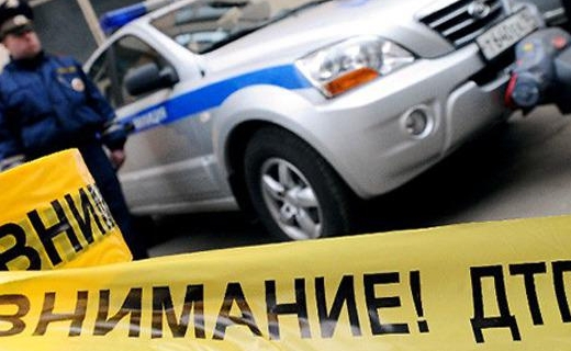 В Ростове автомобиль вылетел в кювет