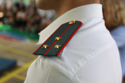 В Апшеронске полицейский обстрелял машину местного жителя
