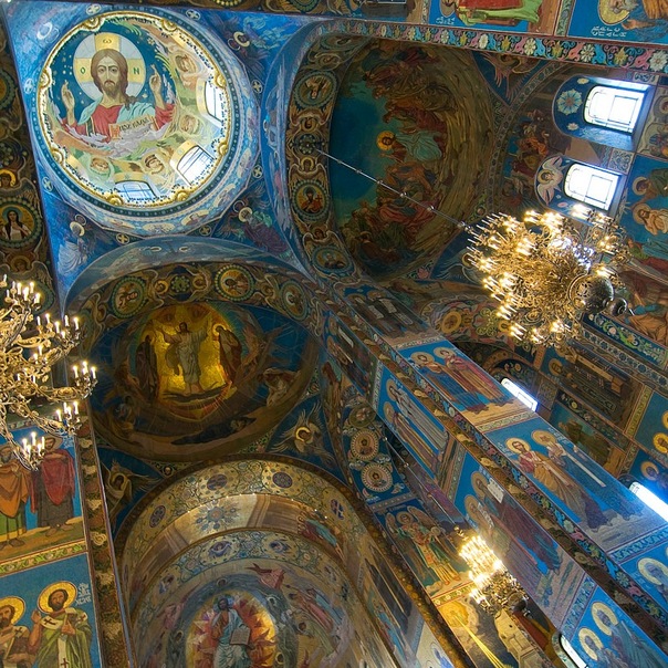 В день памяти Ксении Блаженной в петербургских храмах проведут литургию и м ...