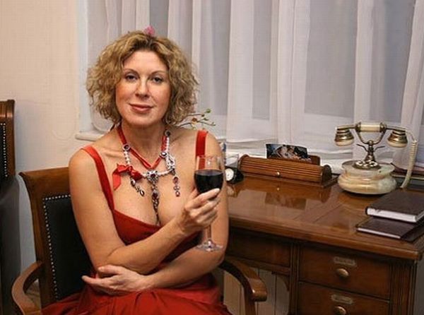Любовь Успенская подозревается в разврате, пьянстве и связи с бандитами