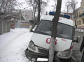 «Скорая» врезалась в дерево