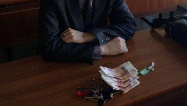 Преподаватель столичного вуза задержан за вымогательство