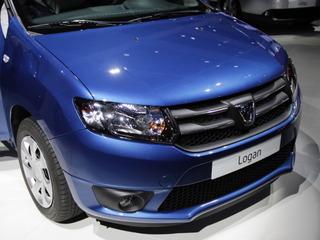 «АвтоВАЗ» начал сборку нового Renault Logan