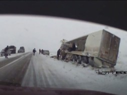Мародеры украли груз погибших в аварии дальнобойщиков