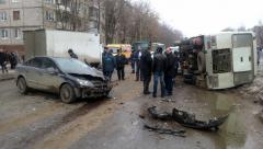 Пассажирский автобус перевернулся в Туле