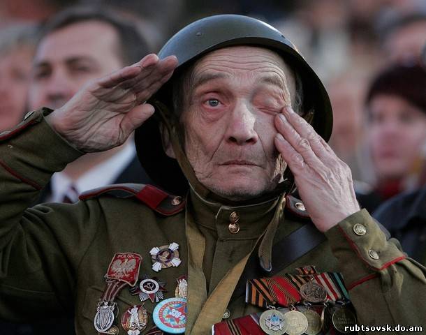 Ветерана ВОВ сантехники забили до смерти за 400 рублей