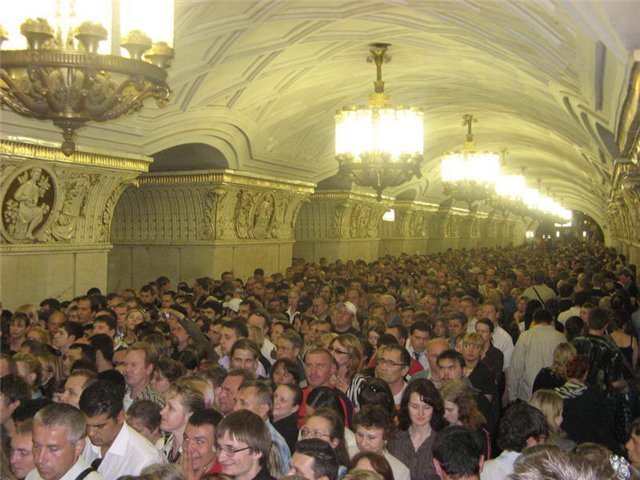 В столице Универсиады-2013 – Казани пробка образовалась даже в метро