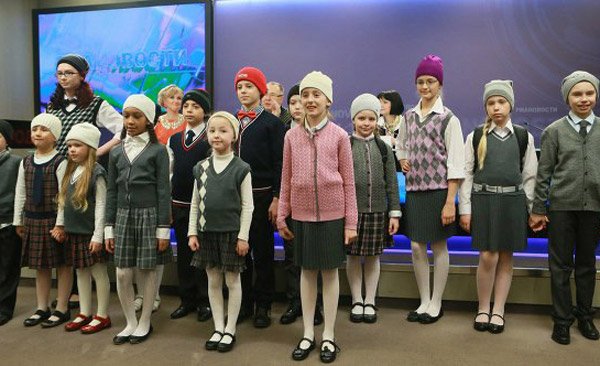 Школьники России оденутся в форму от Вячеслава Зайцева