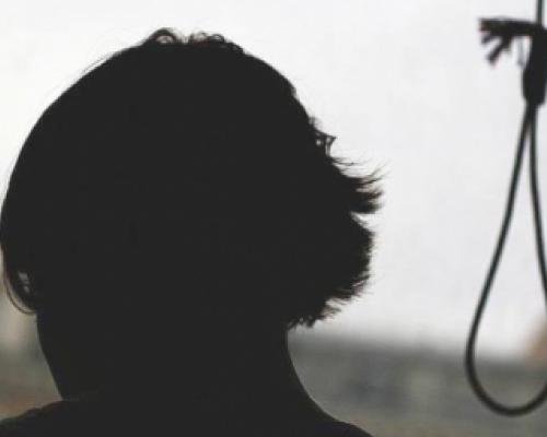 14-летний школьник повесился в Омске