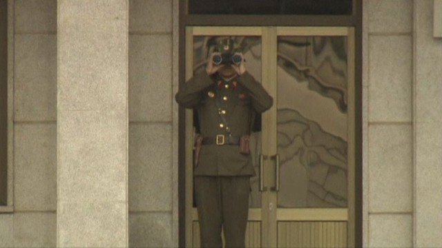 КНДР возводит баррикады на границе с Южной Кореей
