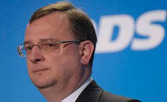 Премьер Чехии чуть не погиб в самолете.