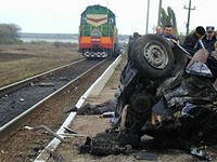 Столкновение поезда и грузовика.
