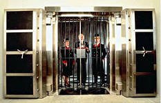 Ключ, замок, дверь – неприступная крепость.